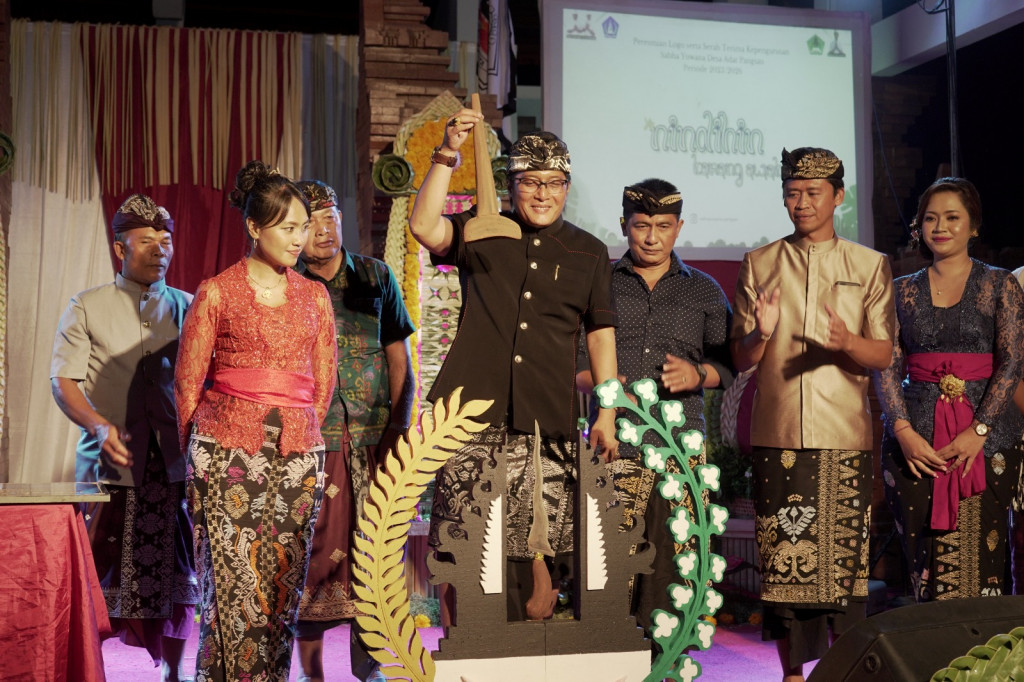 Bupati Giri Prasta Resmikan Logo Baru Sabha Yowana Eka Prapta Desa Adat Pangsan